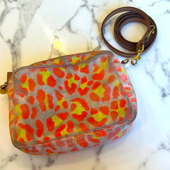 Clare V Handbags - Clare V. Suede Neon midi sac Crossbody bag